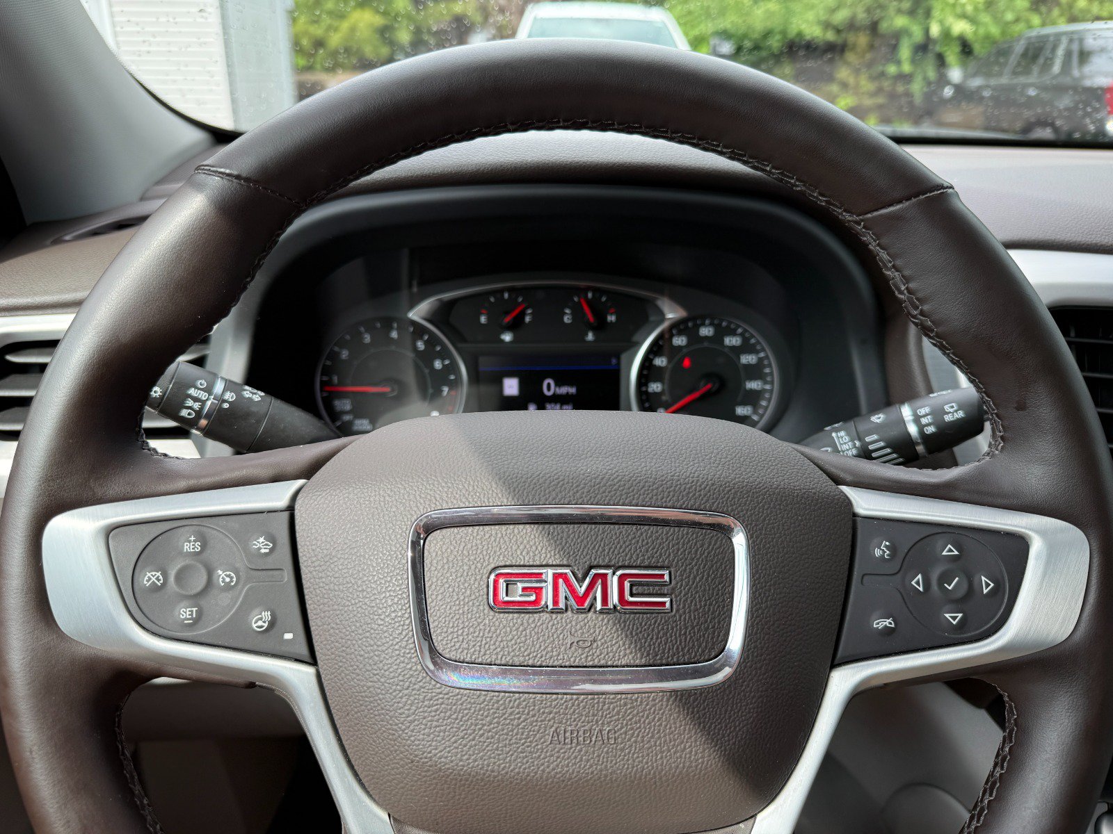 Used 2023 GMC Acadia SLT w/ Preferred Package AWD/4WD image 28