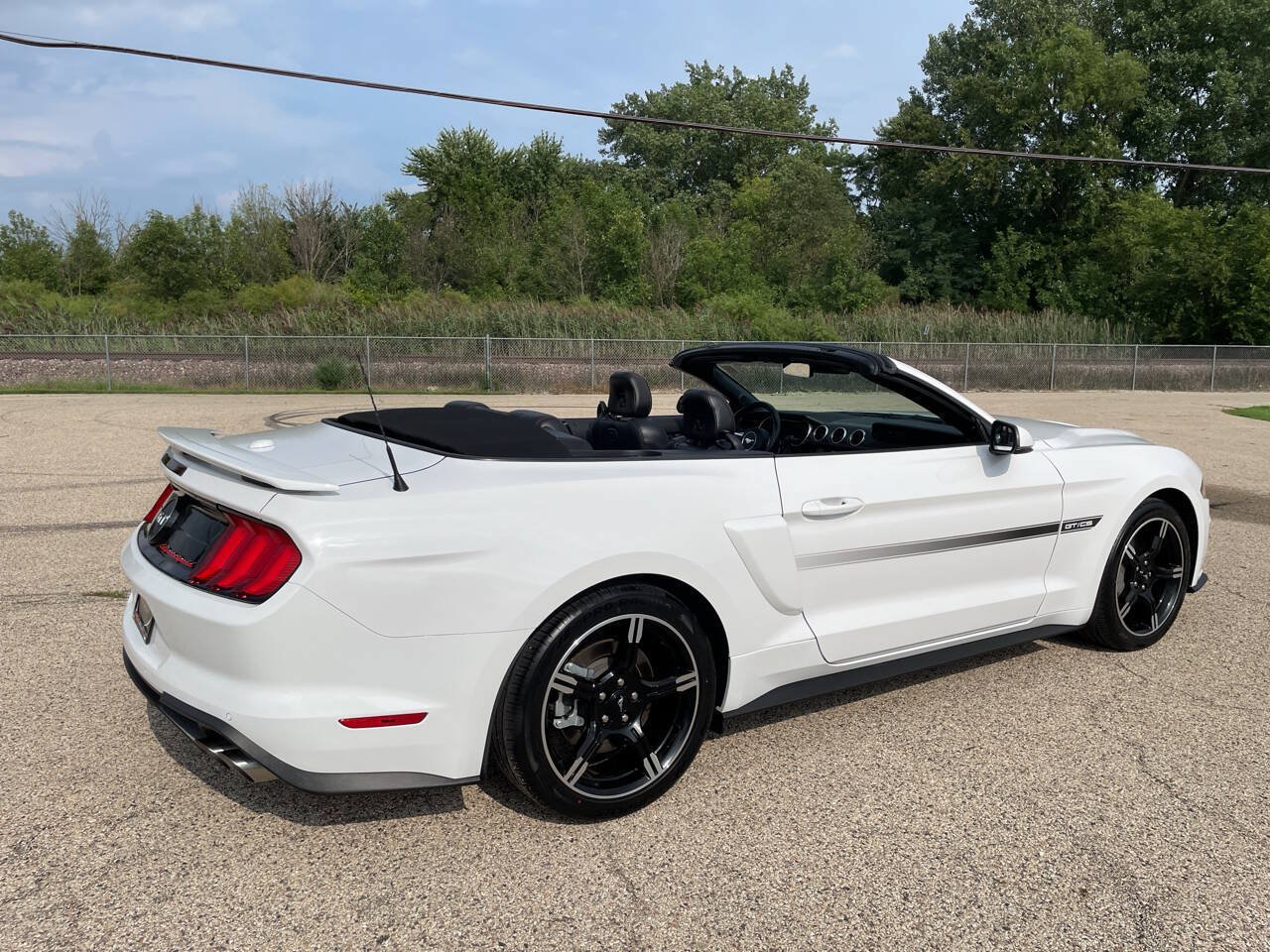 Used 2021 Ford Mustang GT Premium w/ California Special Package RWD image 6