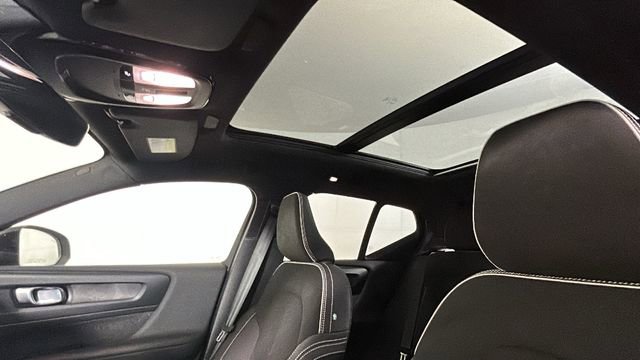 Used 2023 Volvo XC40 Recharge Plus AWD/4WD image 12