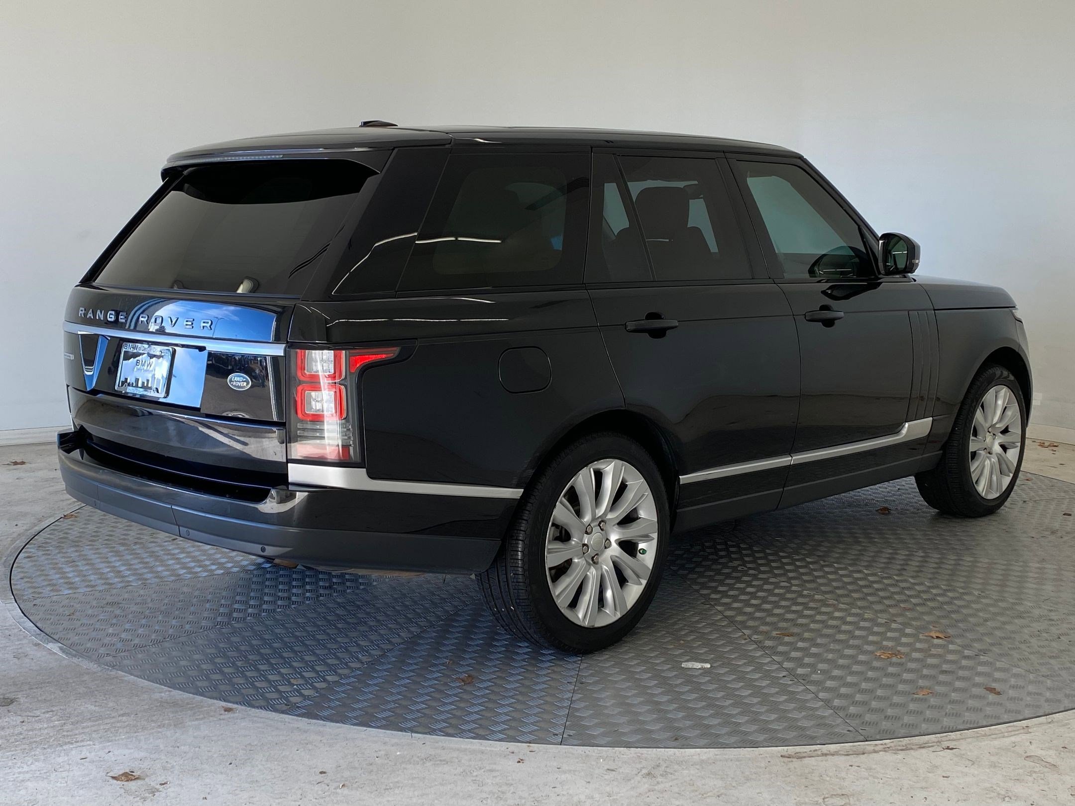 Used 2014 Land Rover Range Rover Supercharged image 8