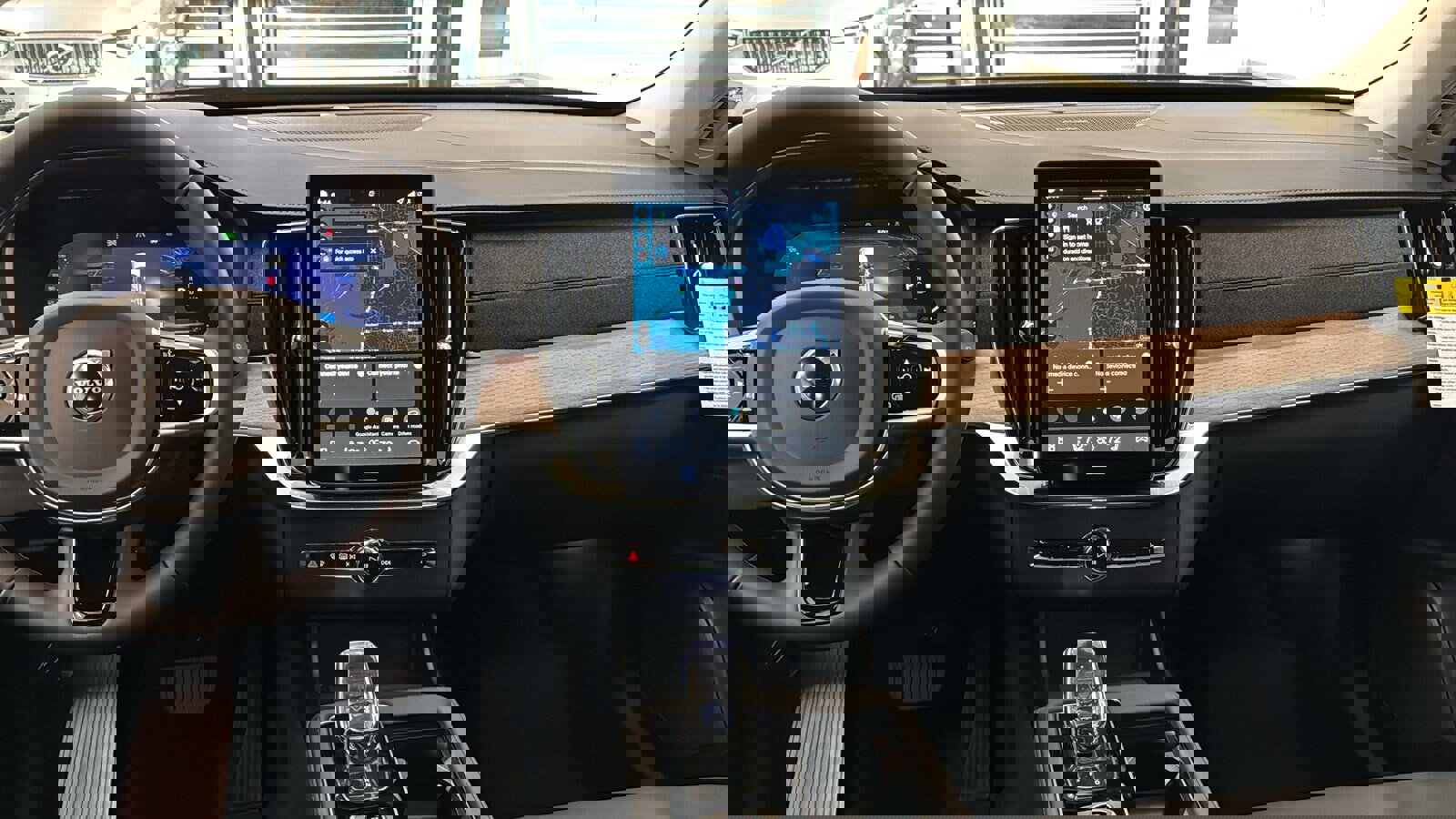 New 2026 Volvo XC90 B6 Plus w/ Protection Package Premier image 11