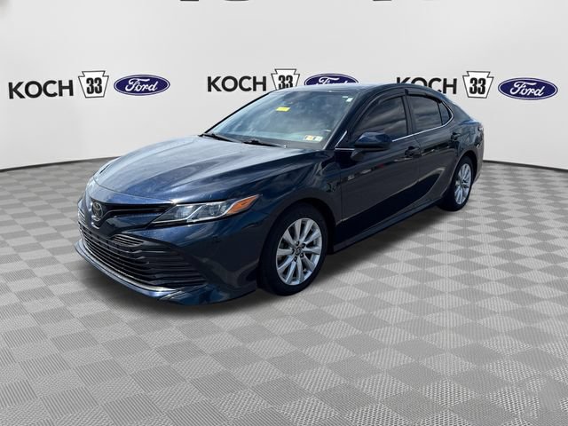 Used 2020 Toyota Camry LE FWD image 3