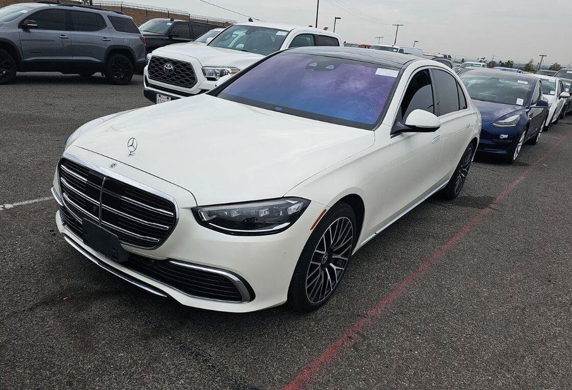 Used 2021 Mercedes-Benz S 580 4MATIC Sedan image 3