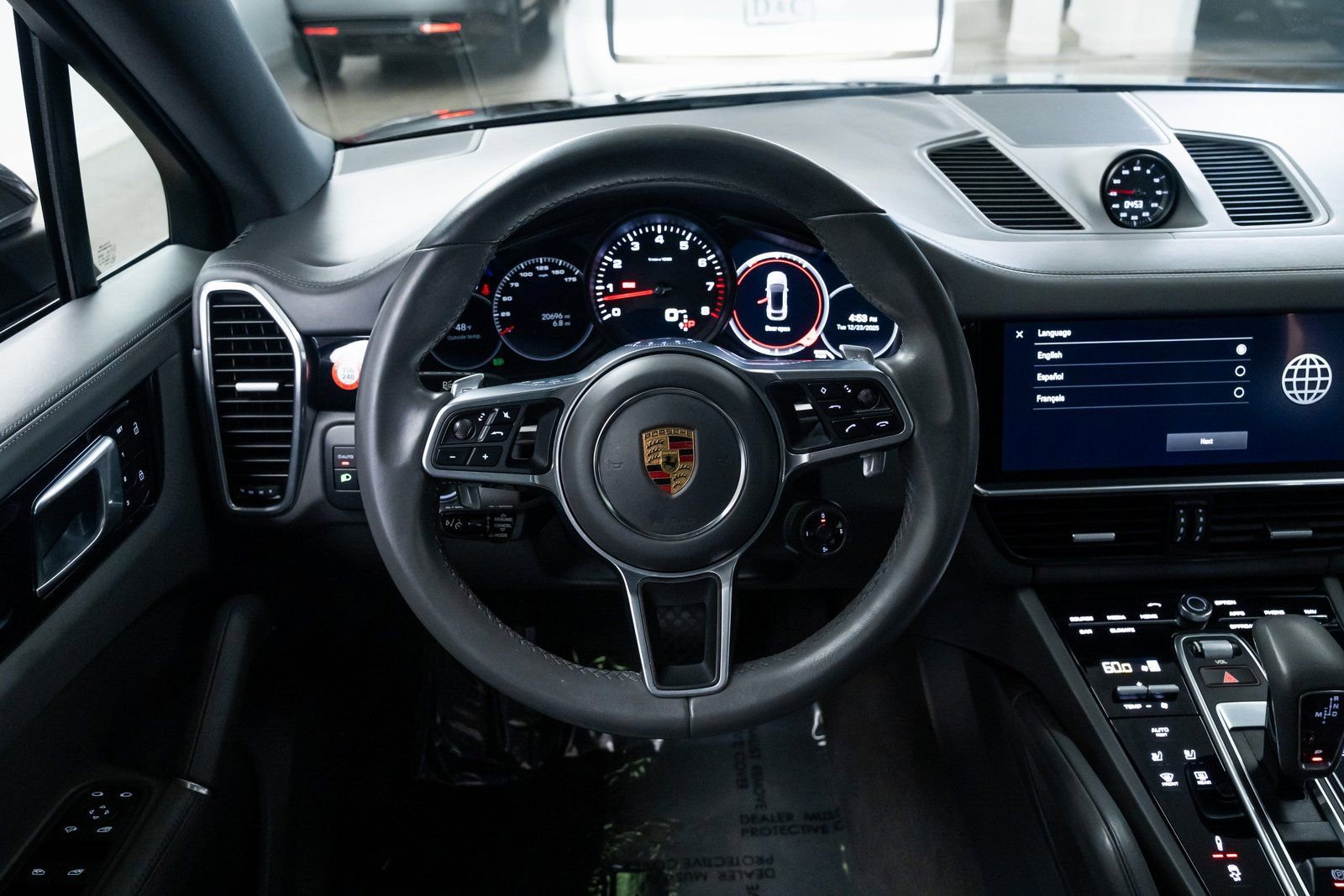 Used 2022 Porsche Cayenne Coupe image 12