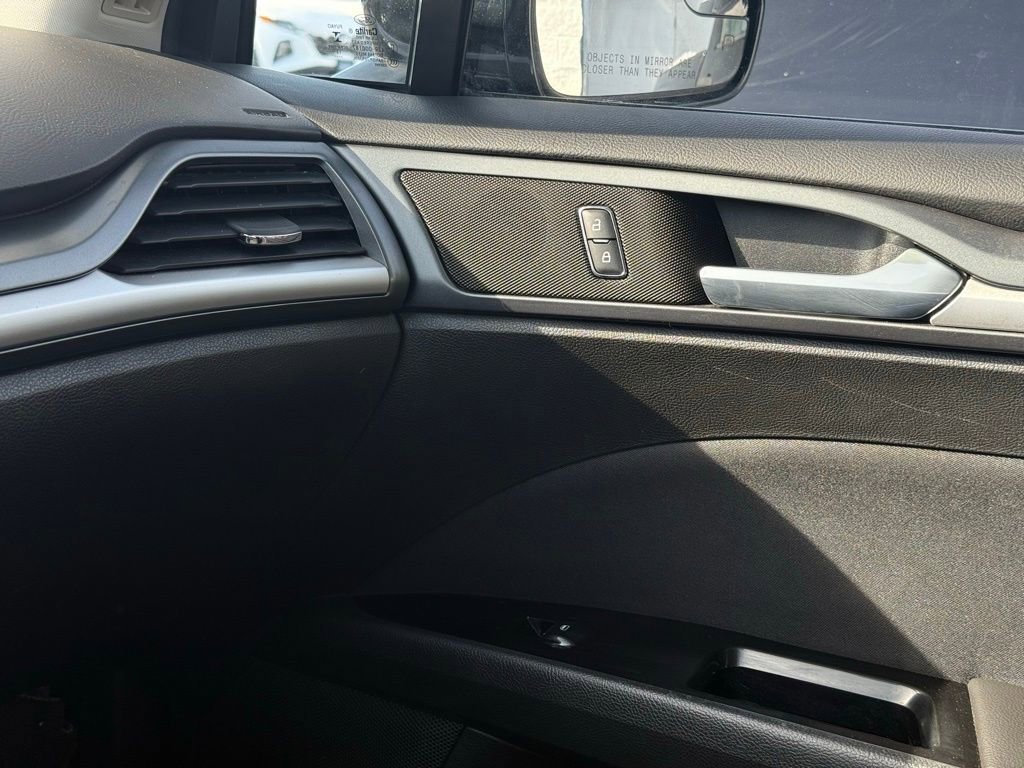 Used 2014 Ford Fusion SE image 39