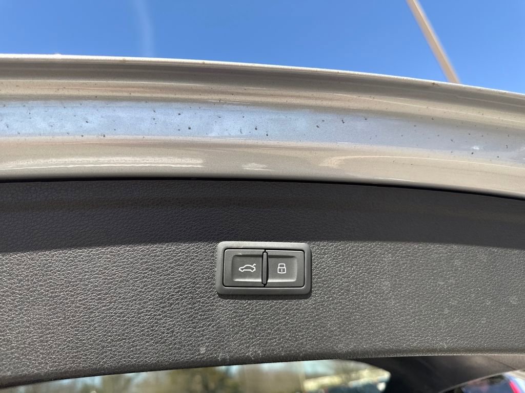 Used 2022 Audi Q5 2.0T Premium Plus w/ Premium Plus Package image 11