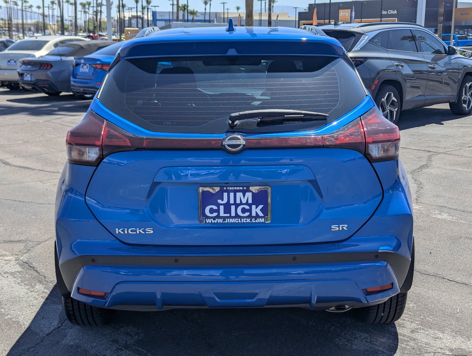 Used 2023 Nissan Kicks SR FWD image 3