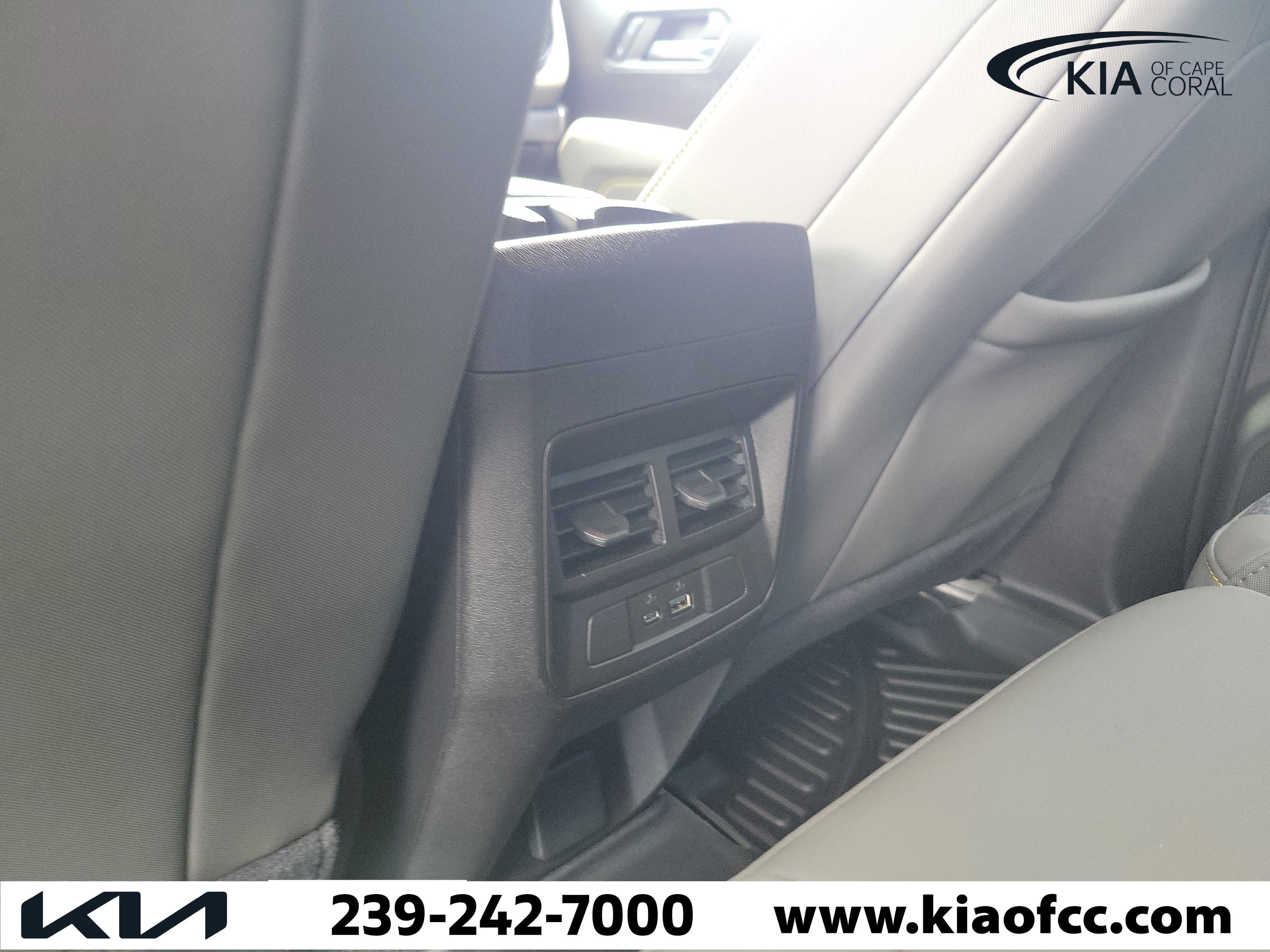 Used 2024 Chevrolet Colorado ZR2 AWD/4WD image 15