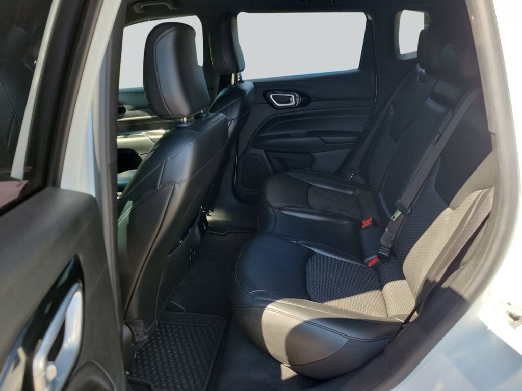 Used 2022 Jeep Compass Latitude w/ Convenience Group AWD/4WD image 27