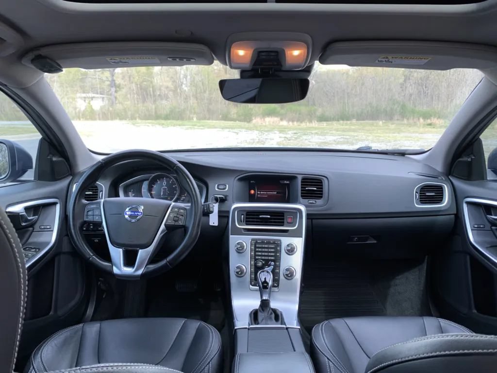 Used 2018 Volvo V60 T5 Dynamic w/ Vision Package AWD/4WD image 10