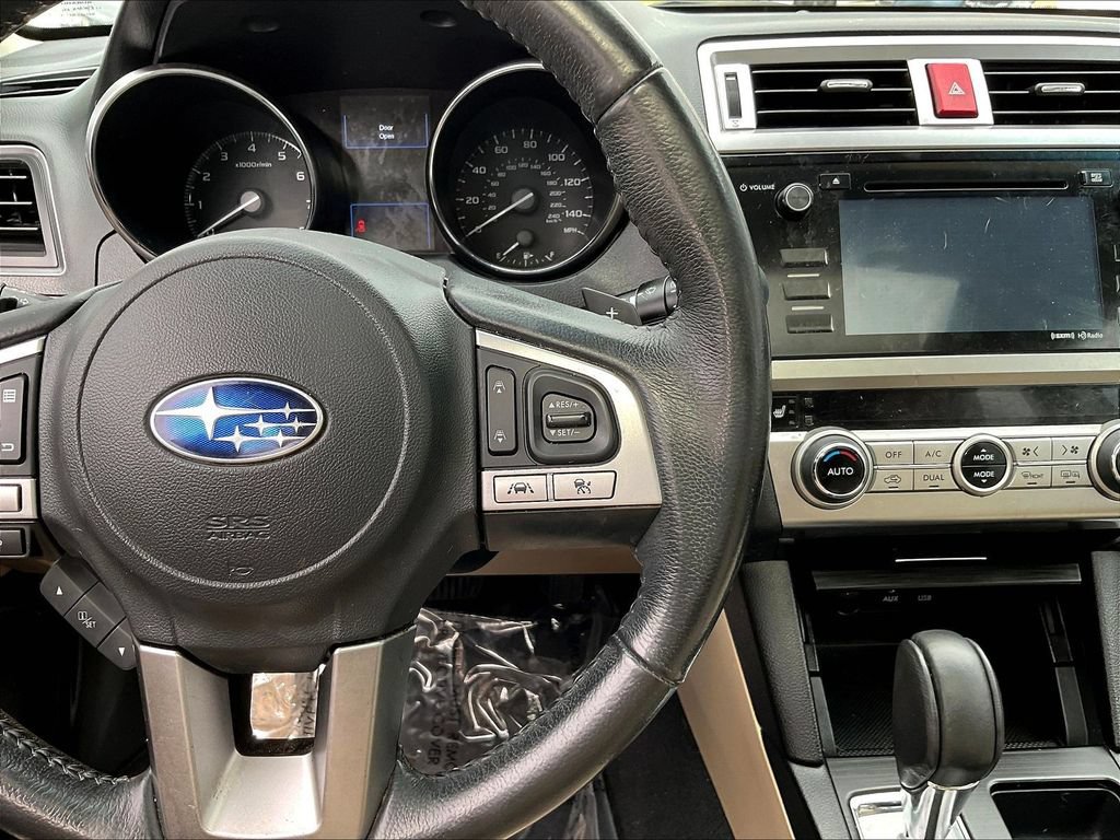 Used 2017 Subaru Outback 2.5i Premium AWD/4WD image 12