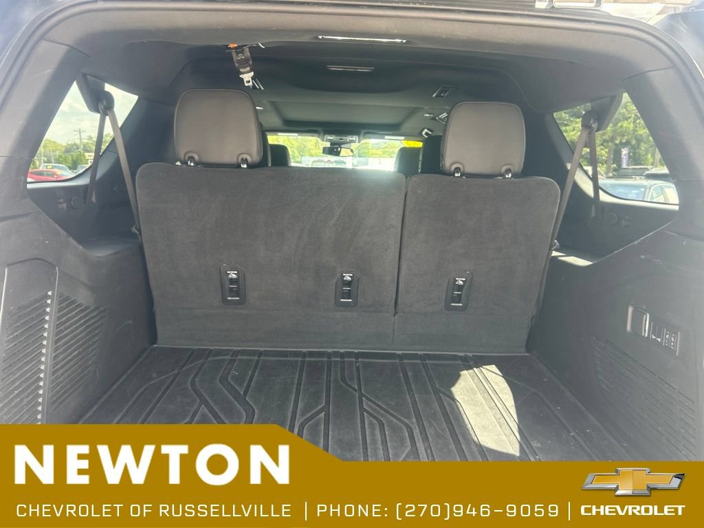 Used 2025 Chevrolet Suburban Z71 w/ Comfort Package AWD/4WD image 42
