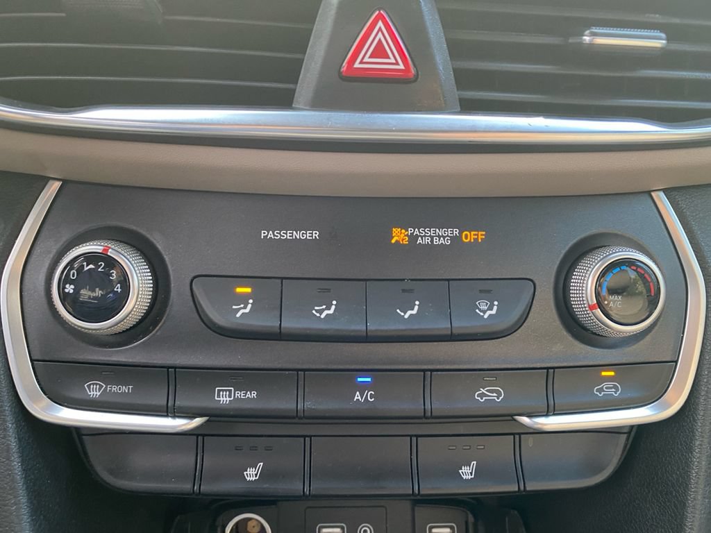 Used 2020 Hyundai Santa Fe SEL w/ Cargo Package FWD image 16