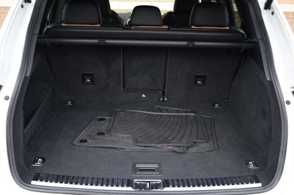 Used 2016 Porsche Cayenne image 10
