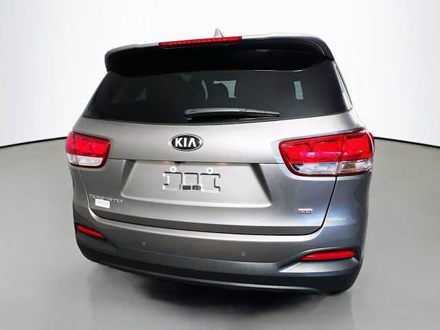 Used 2018 Kia Sorento LX image 7