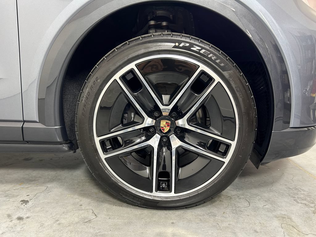 New 2026 Porsche Cayenne Electric AWD/4WD image 11