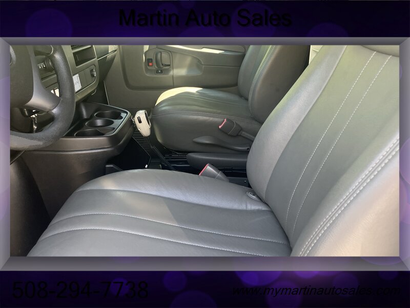 Used 2010 Chevrolet Express 1500 AWD w/ Power Package image 11