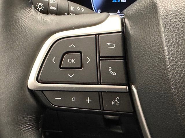 Used 2023 Toyota Highlander Limited AWD/4WD image 12