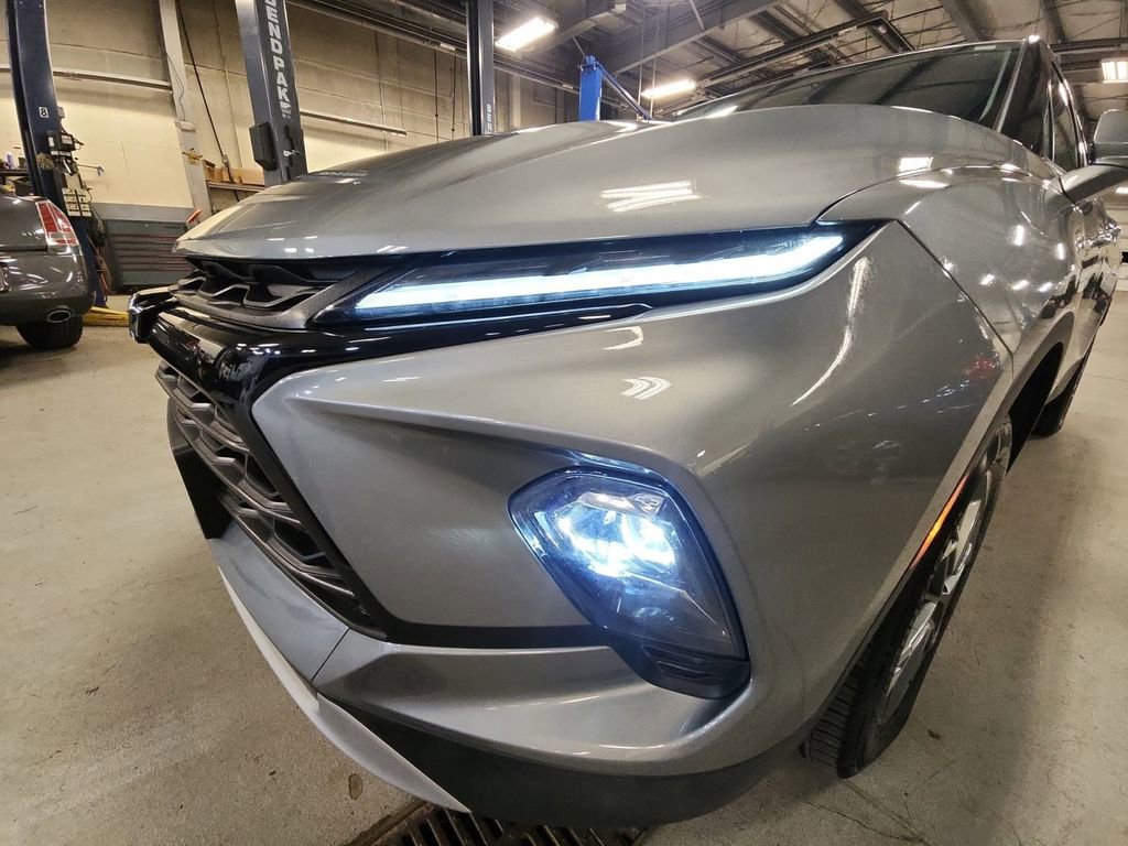 Certified 2023 Chevrolet Blazer LT w/ Convenience Package image 33