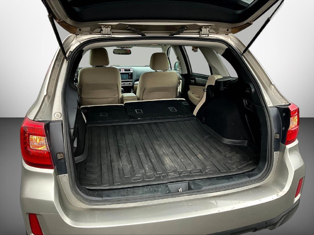 Used 2015 Subaru Outback 2.5i Premium AWD/4WD image 8