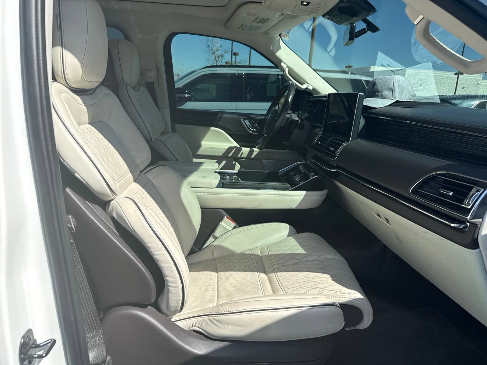 Used 2022 Lincoln Navigator Black Label AWD/4WD image 13