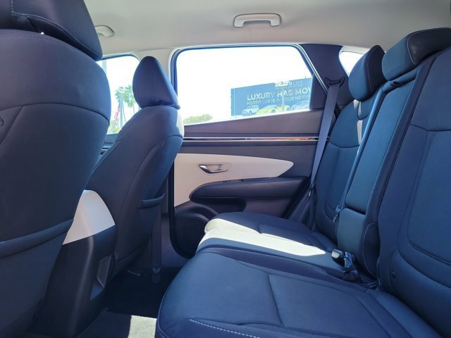 Used 2023 Hyundai Tucson SE image 14
