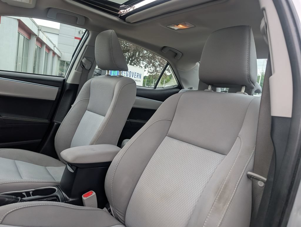 Used 2016 Toyota Corolla LE FWD image 16