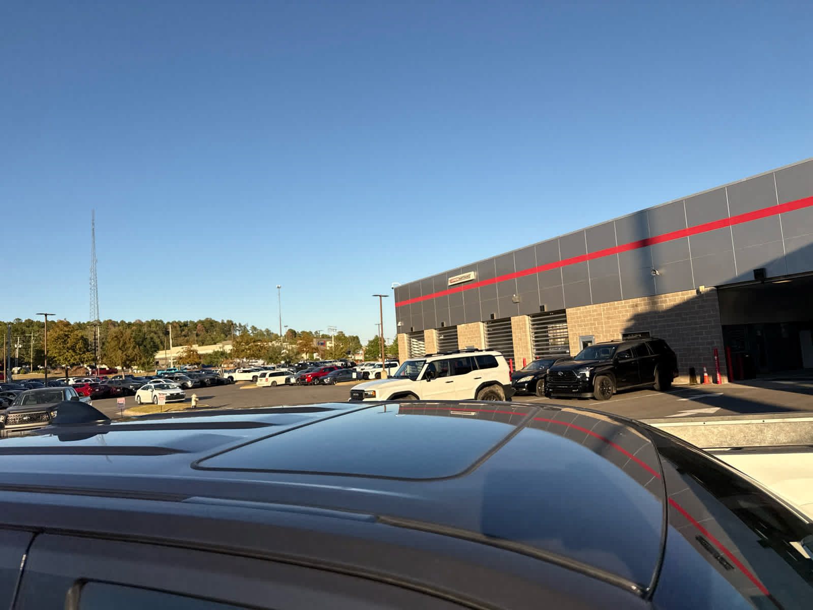 Certified 2025 Toyota Tacoma TRD Off-Road AWD/4WD image 3