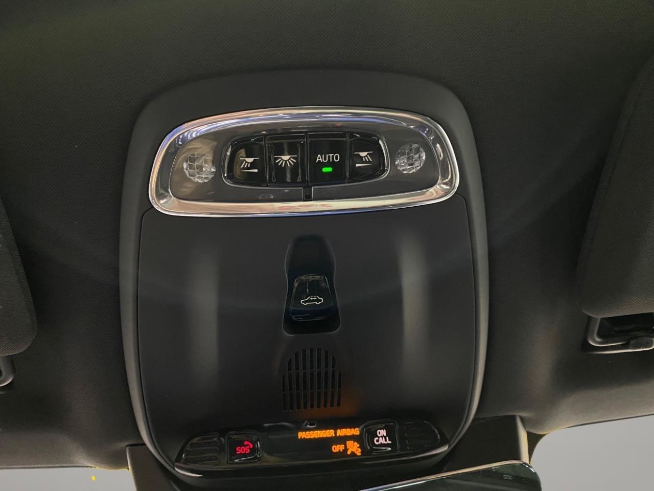 Used 2018 Volvo XC90 T5 Momentum w/ Convenience Package AWD/4WD image 14
