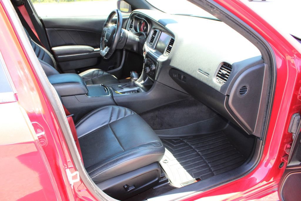Used 2016 Dodge Charger SRT Hellcat w/ Harman/Kardon Audio Group RWD image 6