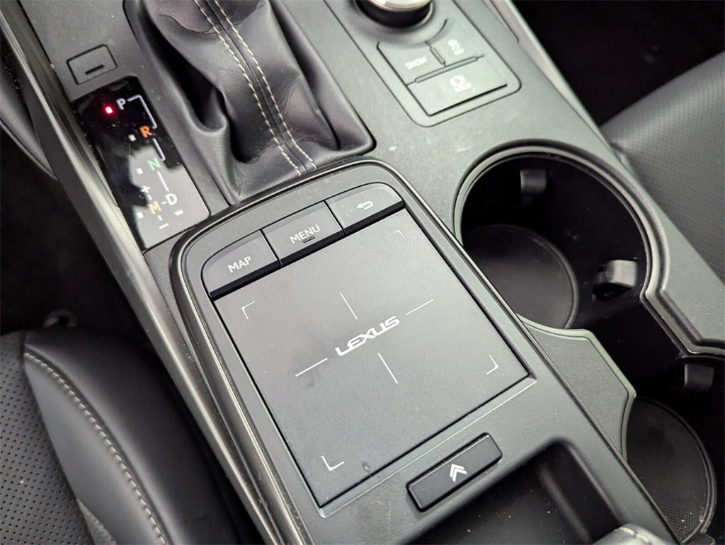 Used 2023 Lexus IS 500 image 29