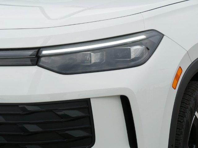 Certified 2026 Volkswagen Tiguan SE AWD/4WD image 10