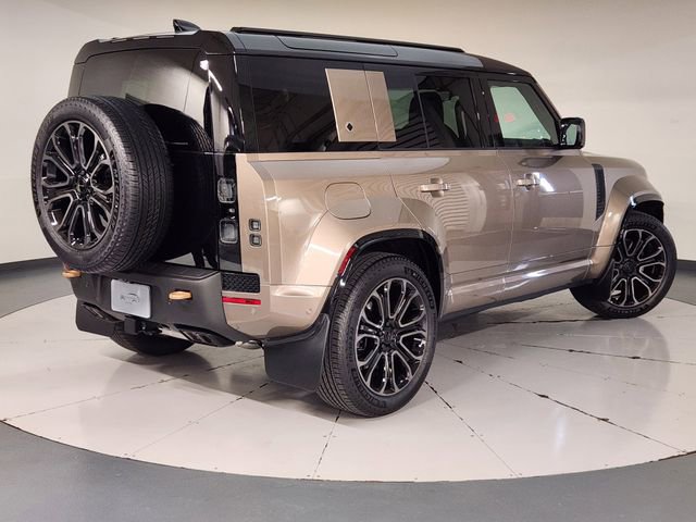 New 2026 Land Rover Defender 110 OCTA image 2