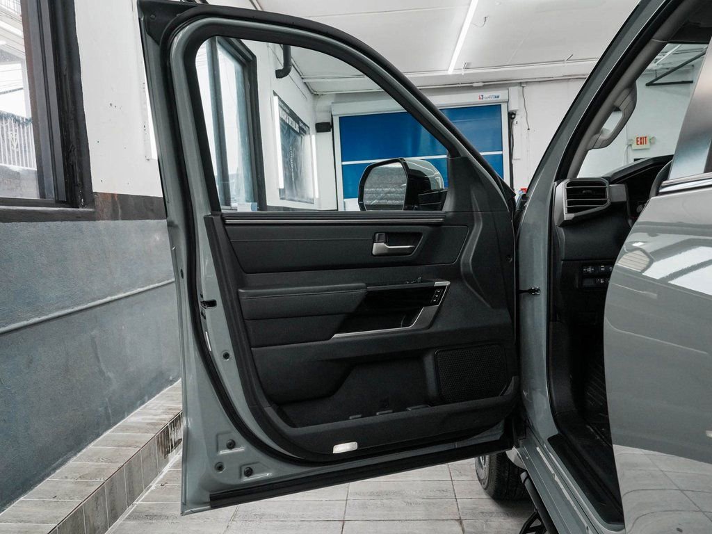 Used 2024 Toyota Tundra Limited w/ Power Package image 10