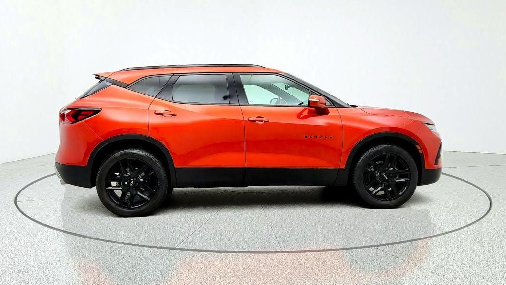 Used 2021 Chevrolet Blazer LT FWD image 4