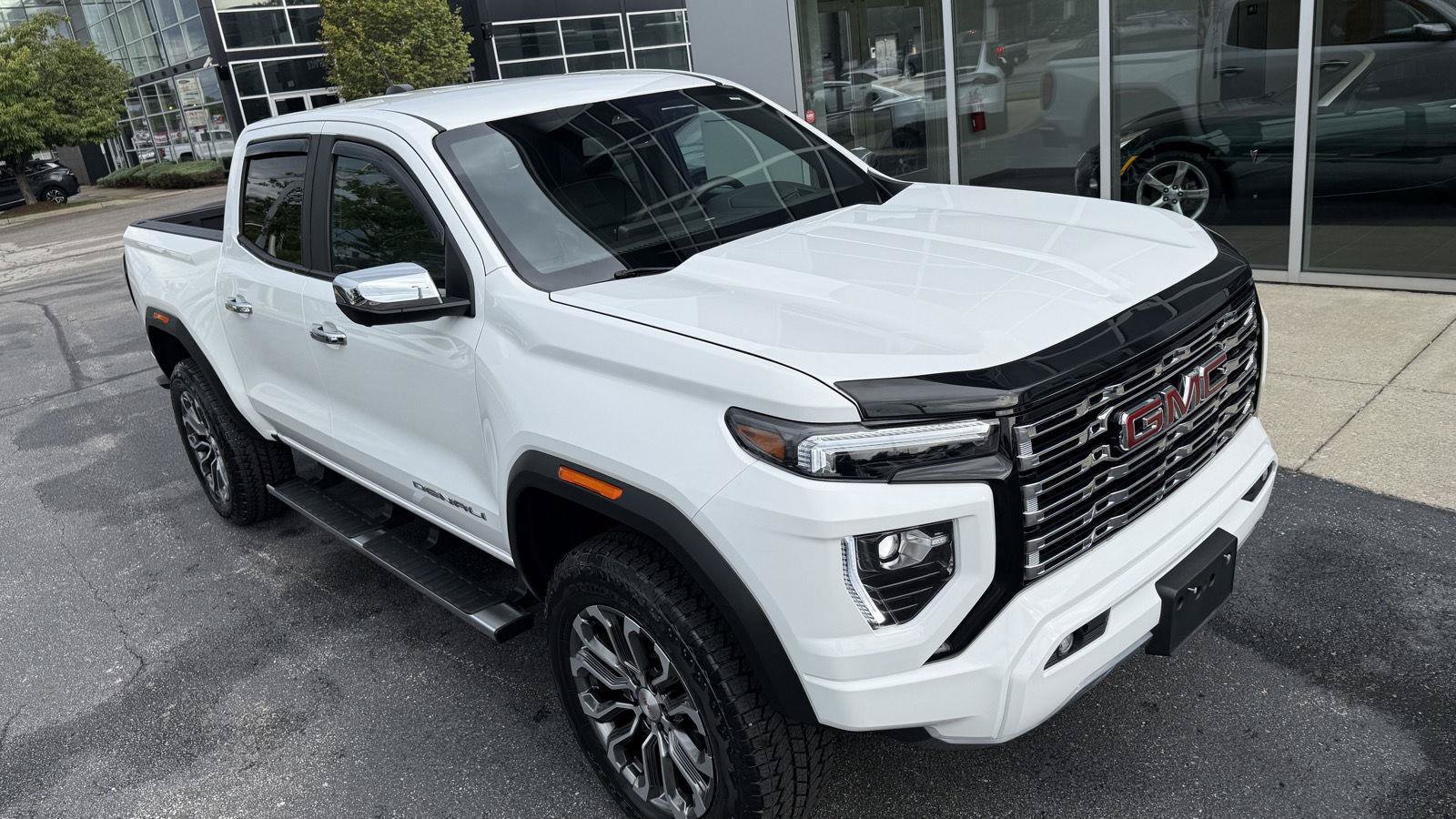 Used 2023 GMC Canyon Denali AWD/4WD image 13