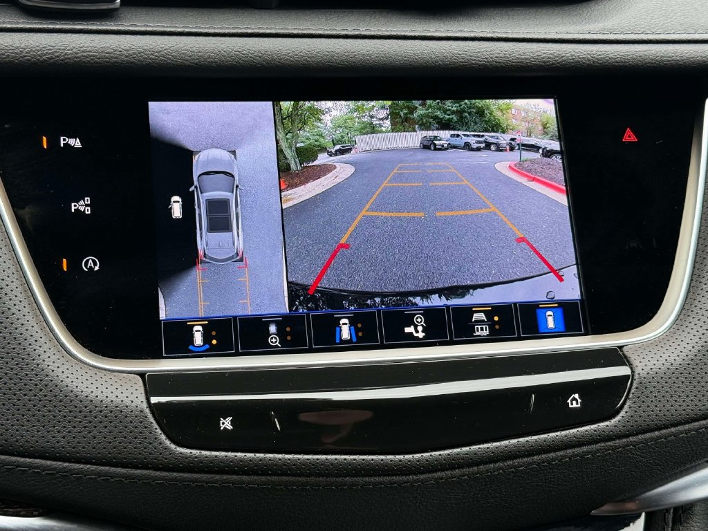 Certified 2026 Cadillac XT5 Sportv w/ LPO, Floor Liner Package AWD/4WD image 7