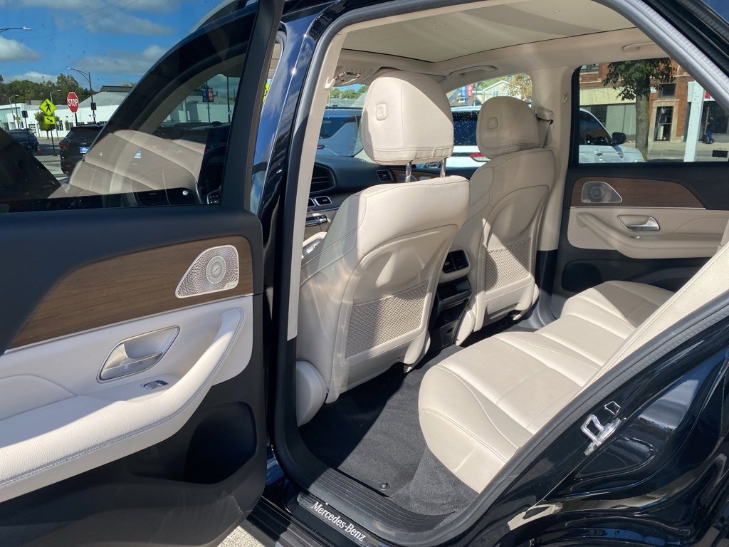 Used 2021 Mercedes-Benz GLE 350 4MATIC w/ Premium Package image 11