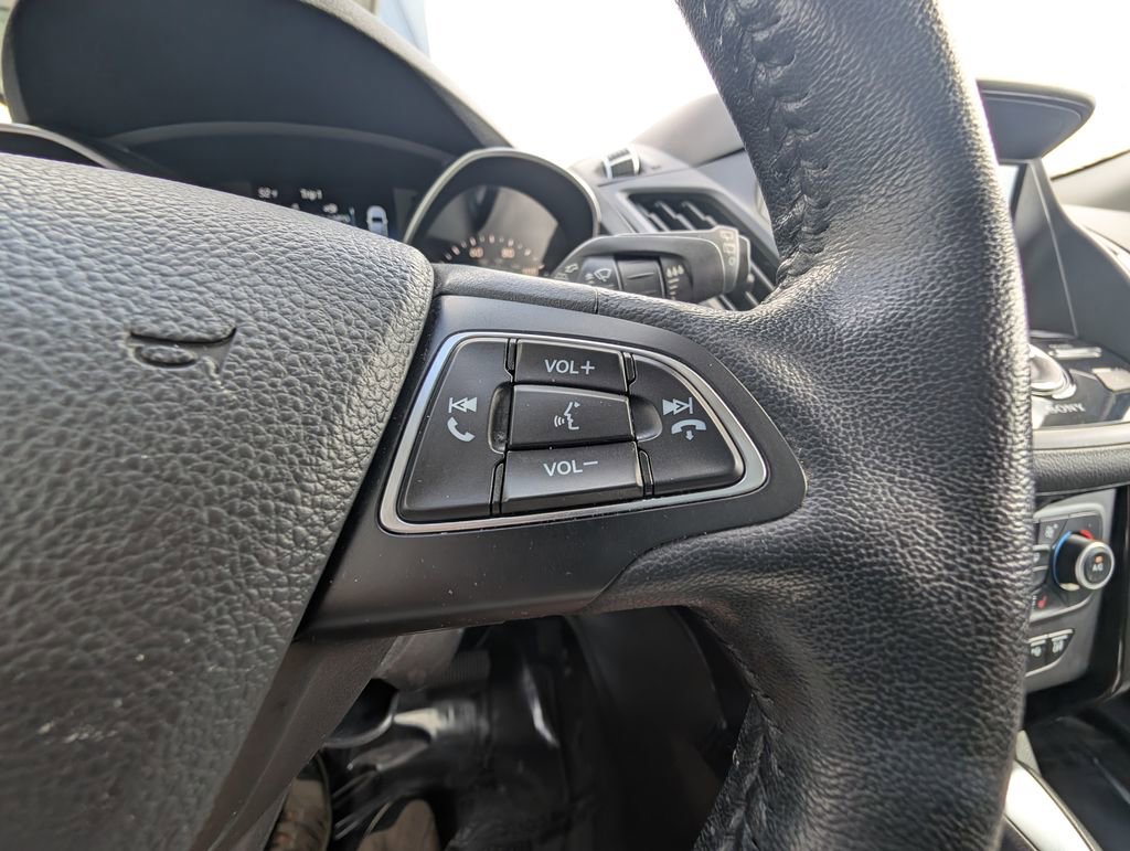 Used 2019 Ford Escape Titanium image 19