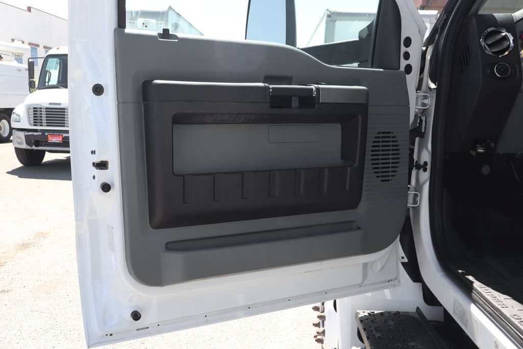 Used 2022 Ford F650 2WD Regular Cab Super Duty image 15