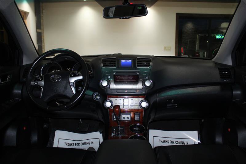 Used 2012 Toyota Highlander Limited w/ Tow Pkg AWD/4WD image 14