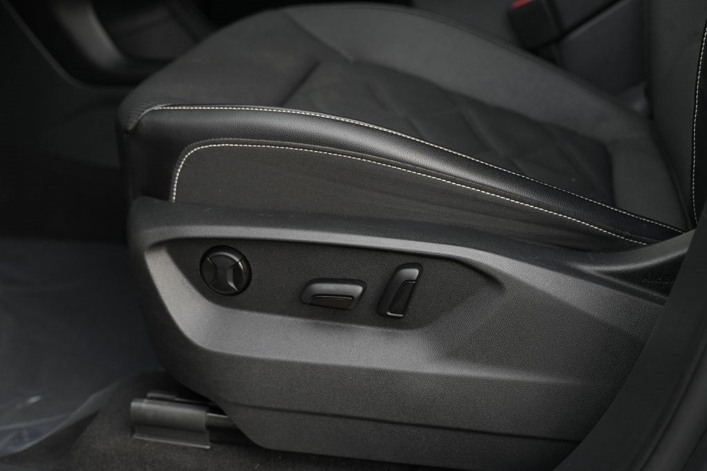 Used 2024 Volkswagen Atlas SE image 26