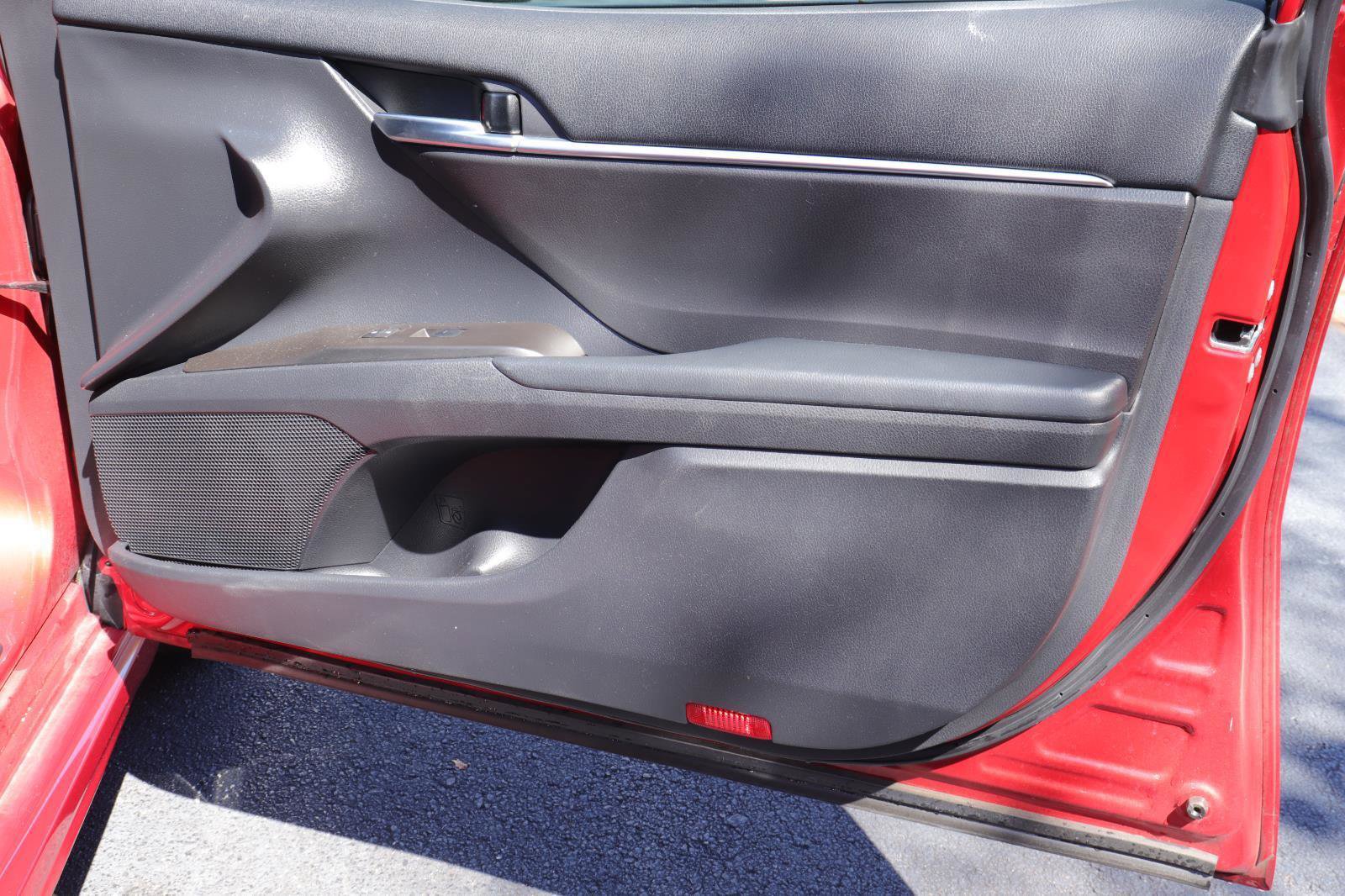 Used 2021 Toyota Camry SE image 15