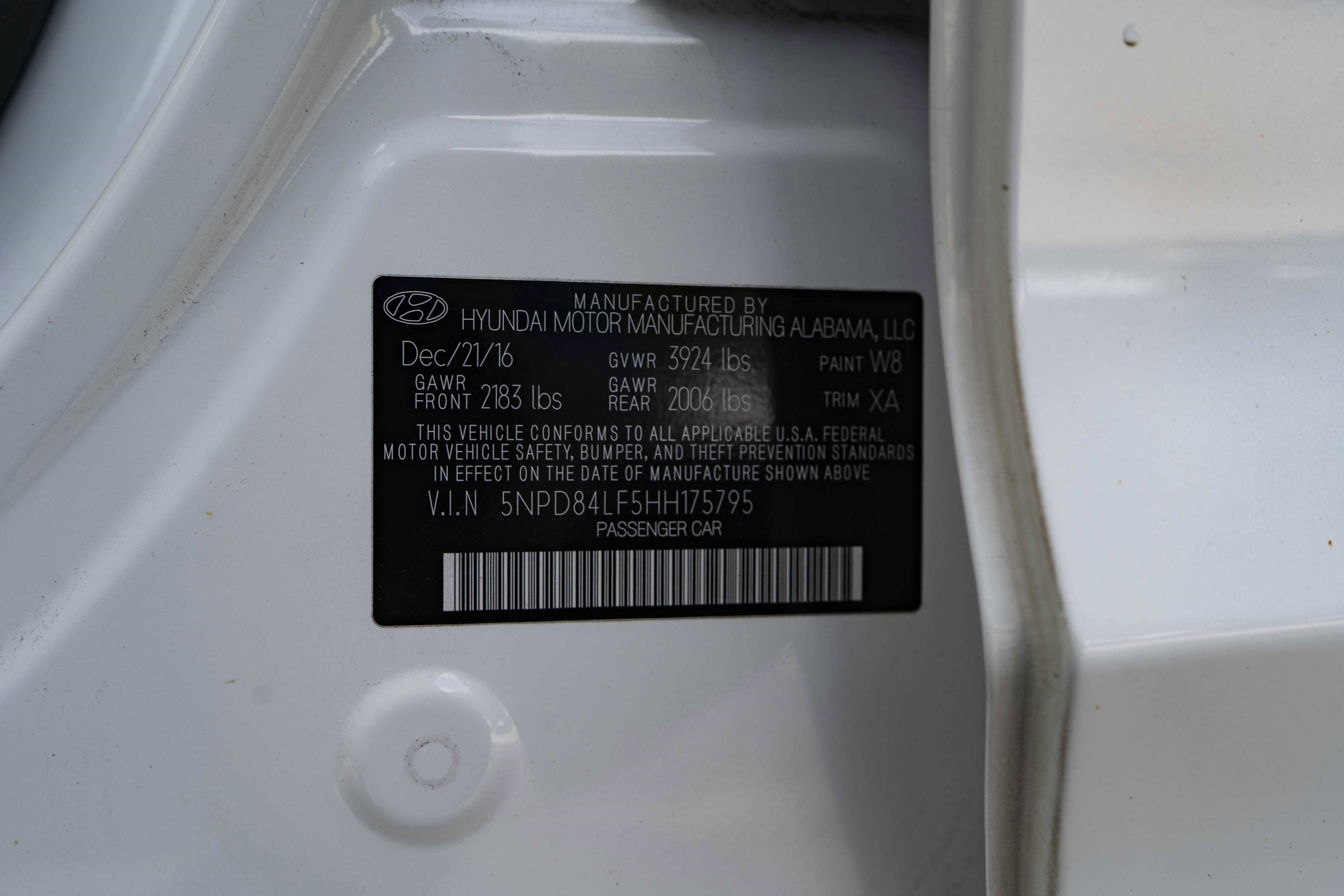 Used 2017 Hyundai Elantra SE image 38