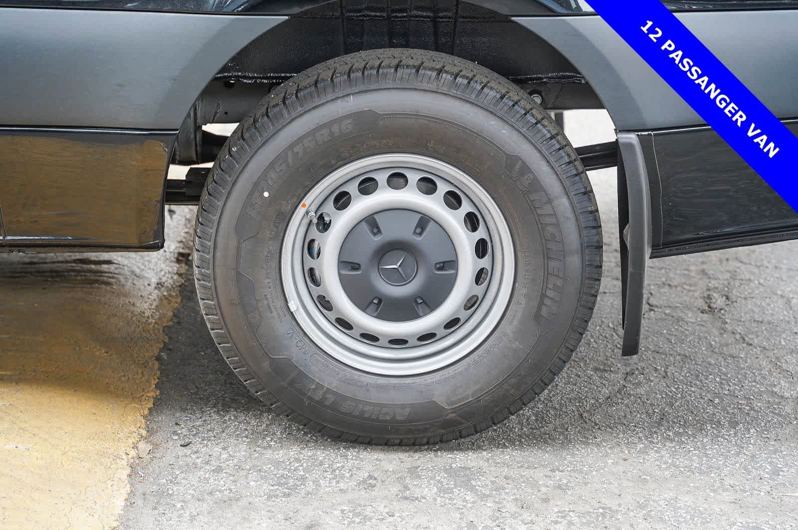 Used 2024 Mercedes-Benz Sprinter 2500 image 11