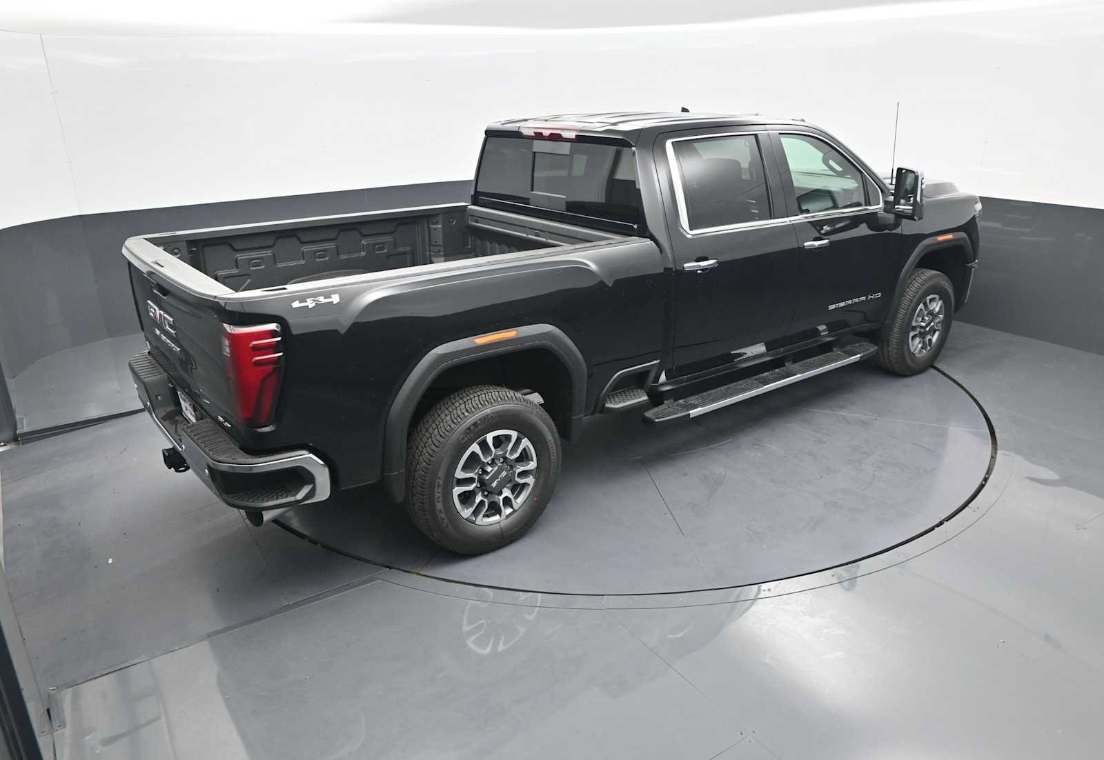 New 2026 GMC Sierra 2500 SLT w/ SLT Premium Package AWD/4WD image 35