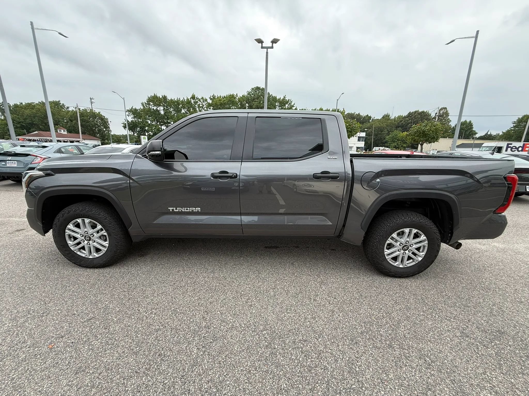 Used 2025 Toyota Tundra SR5 w/ SR5 Convenience Package AWD/4WD image 4