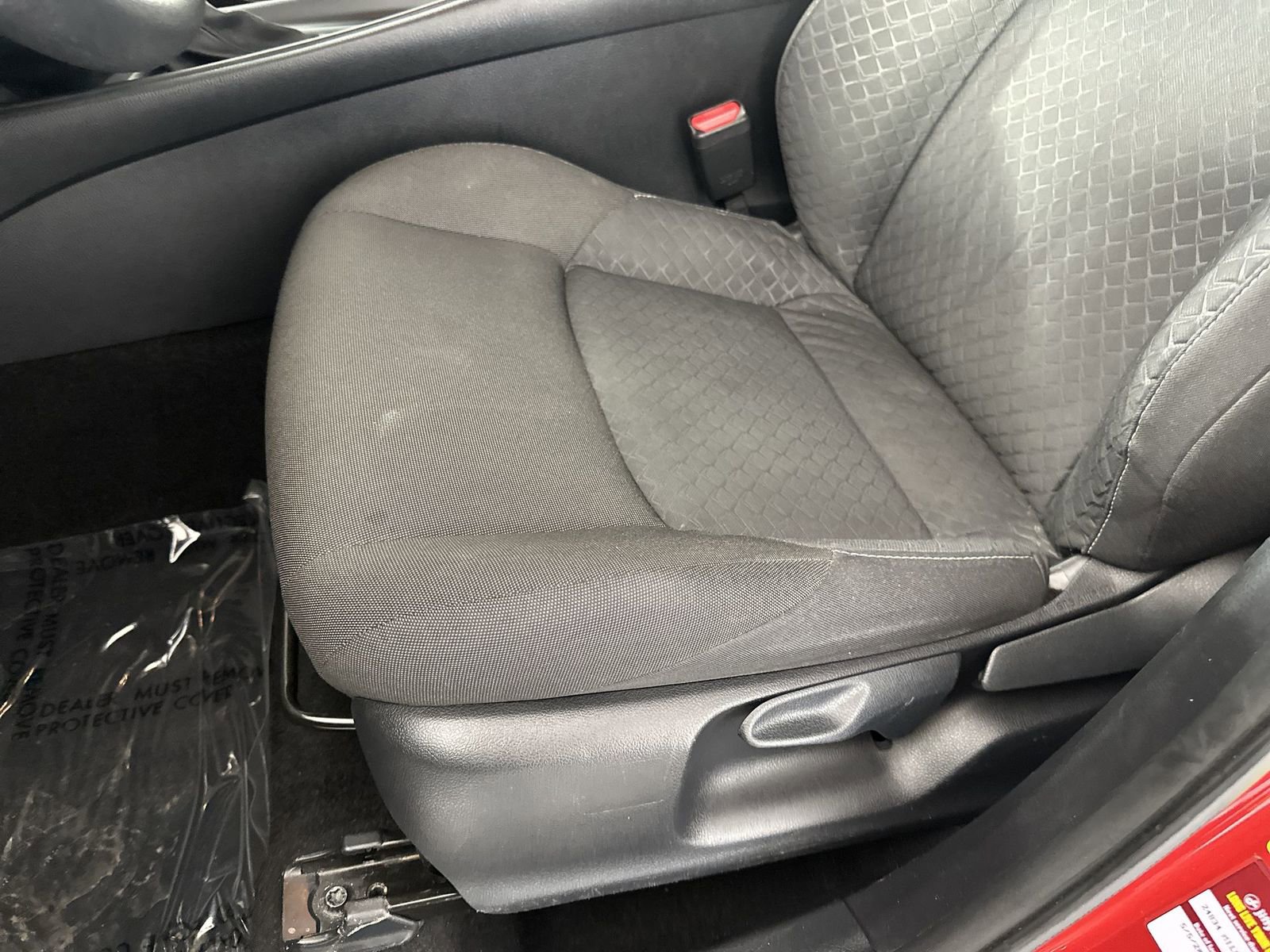 Used 2020 Toyota C-HR LE FWD image 12