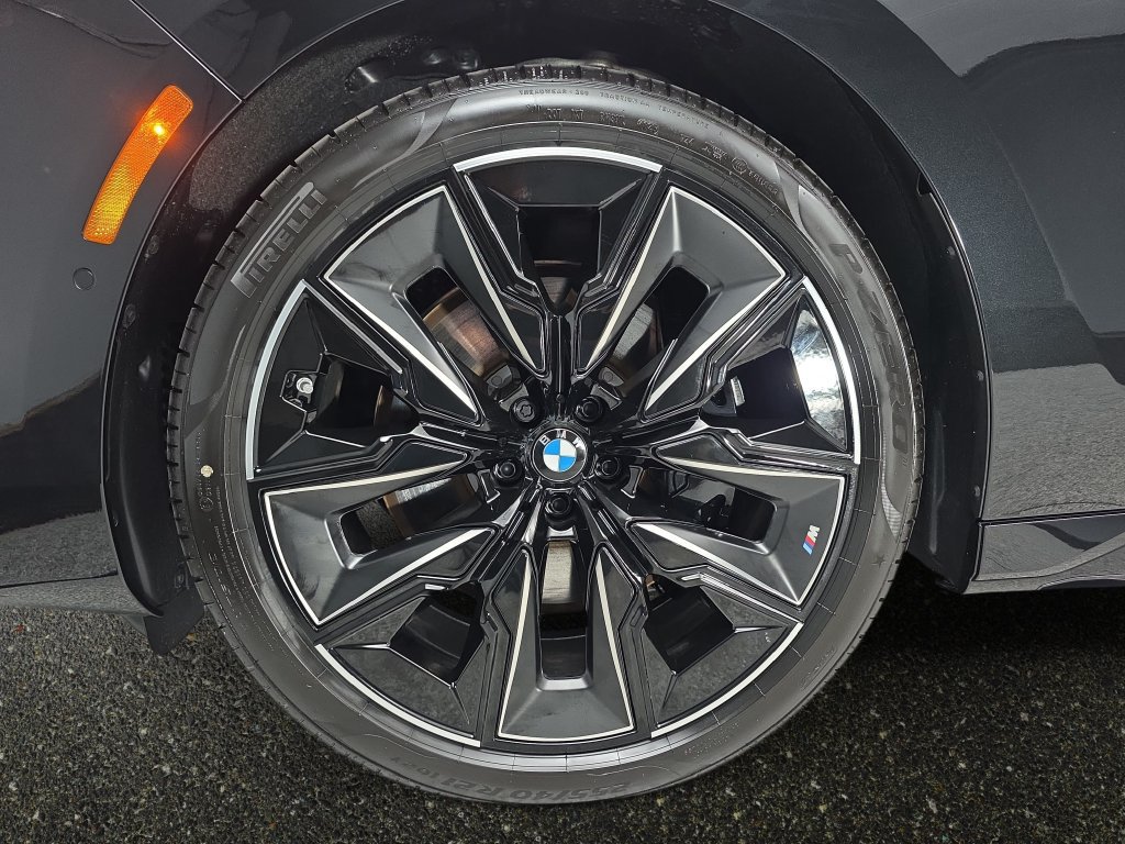 New 2026 BMW 760i xDrive w/ Executive Package AWD/4WD image 32