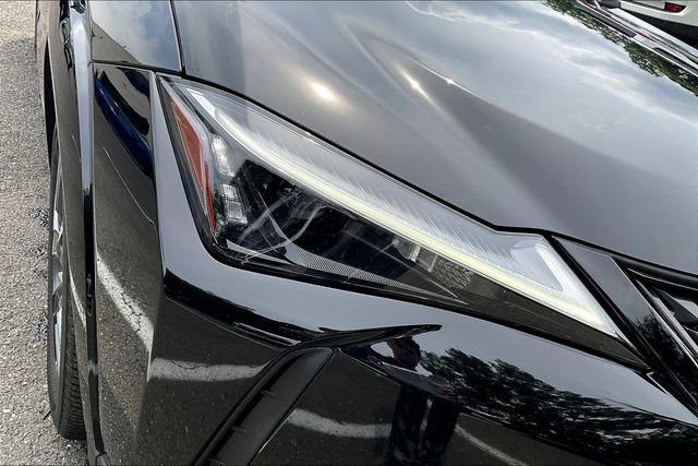 Certified 2024 Lexus UX 250h AWD w/ Premium Package image 32